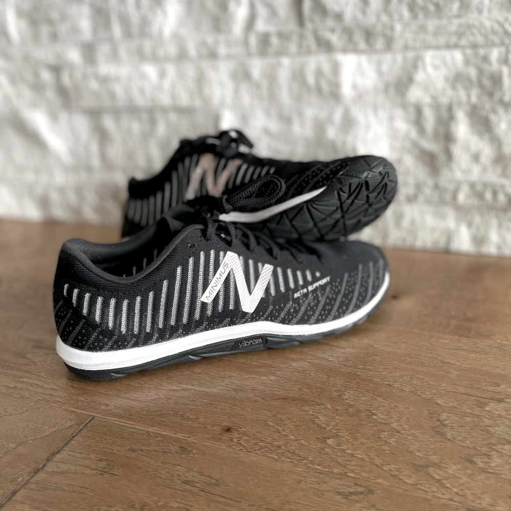 New Balance Women's Minimus 20v7 size 10